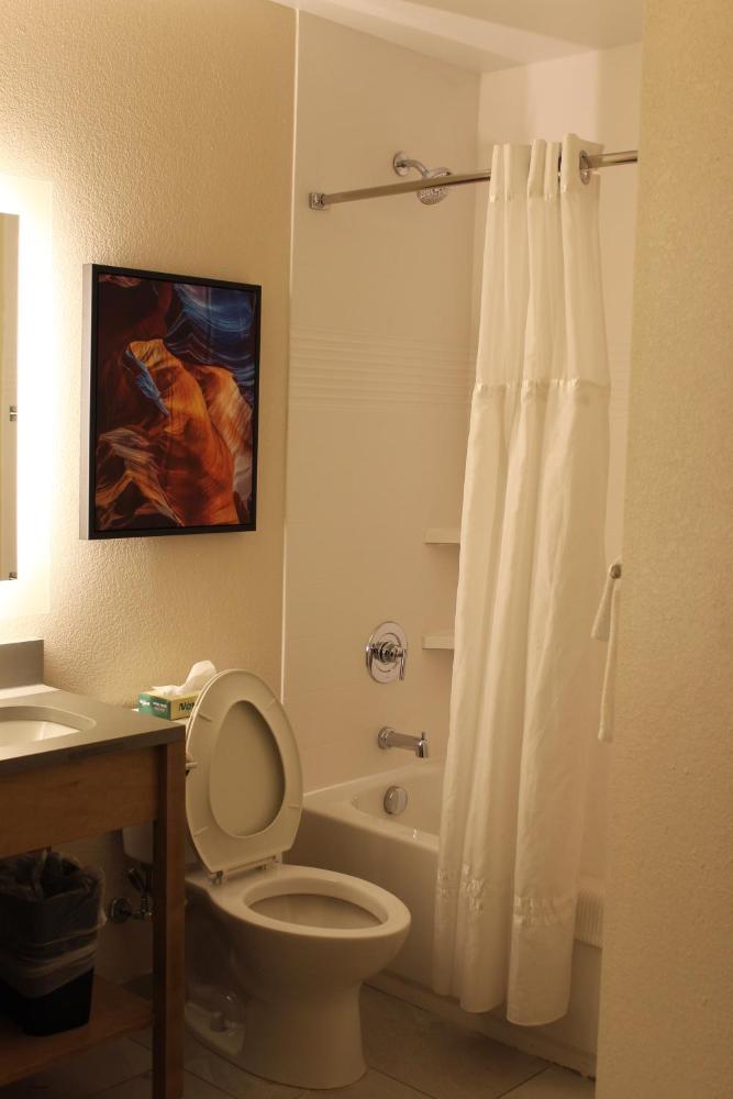 Superior King Suite - Non-Smoking interior